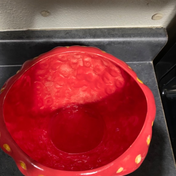 Medium sized vintage strawberry cookie jar - Picture 7 of 9
